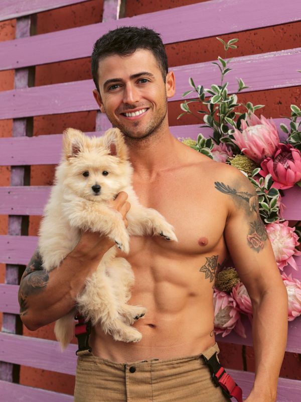 A photo of Ray & Dubi for the 2021 Australian Firefighters Calendar. - Sputnik International