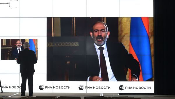Armenian PM Pahinyan during exclusive interview with Sputnik - Sputnik International