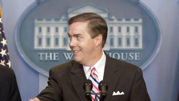 FILE - White House Correspondents Association President Steve Scully appears at a ribbon-cutting ceremony for the James S. Brady Press Briefing Room at the White House in Washington on July 11, 2007.  C-SPAN suspended its political editor Steve Scully indefinitely after he admitted to lying about having his Twitter account hacked. A week ago, when Scully was questioned about a message he had sent to former Trump aide Anthony Scaramucci seeking advice, Scully claimed that someone had gotten into his account and done that. (AP Photo/Ron Edmonds, File) - Sputnik International