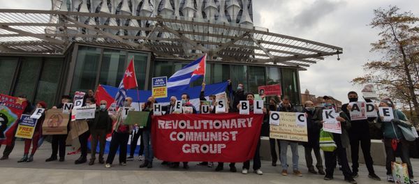 Members of the Rock Around The Blockade solidarity campaign protest outside the US embassy in London on 17 October, 2020 Members of the Rock Around The Blockade solidarity campaign protest outside the US embassy in London on 17 October, 2020 - Sputnik International