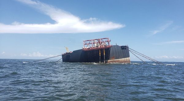 Venezuela's PDVSA Reportedly to Offload Crude from Idled Vessel Amid Warnings of Imminent Oil Spill - Sputnik International