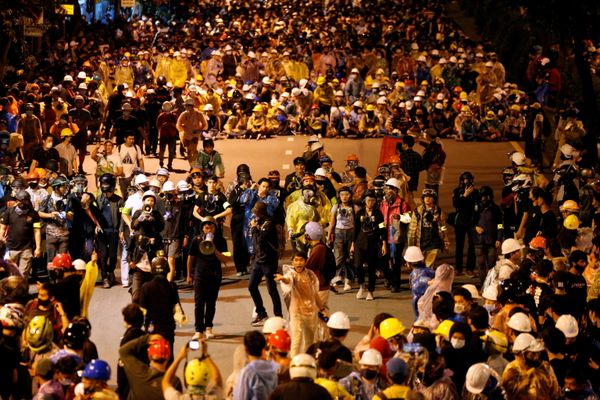 Thailand’s PM Challenges Protesters with Legal Threats As Thousands Take To Streets Thailand’s PM Challenges Protesters with Legal Threats As Thousands Take To Streets - Sputnik International
