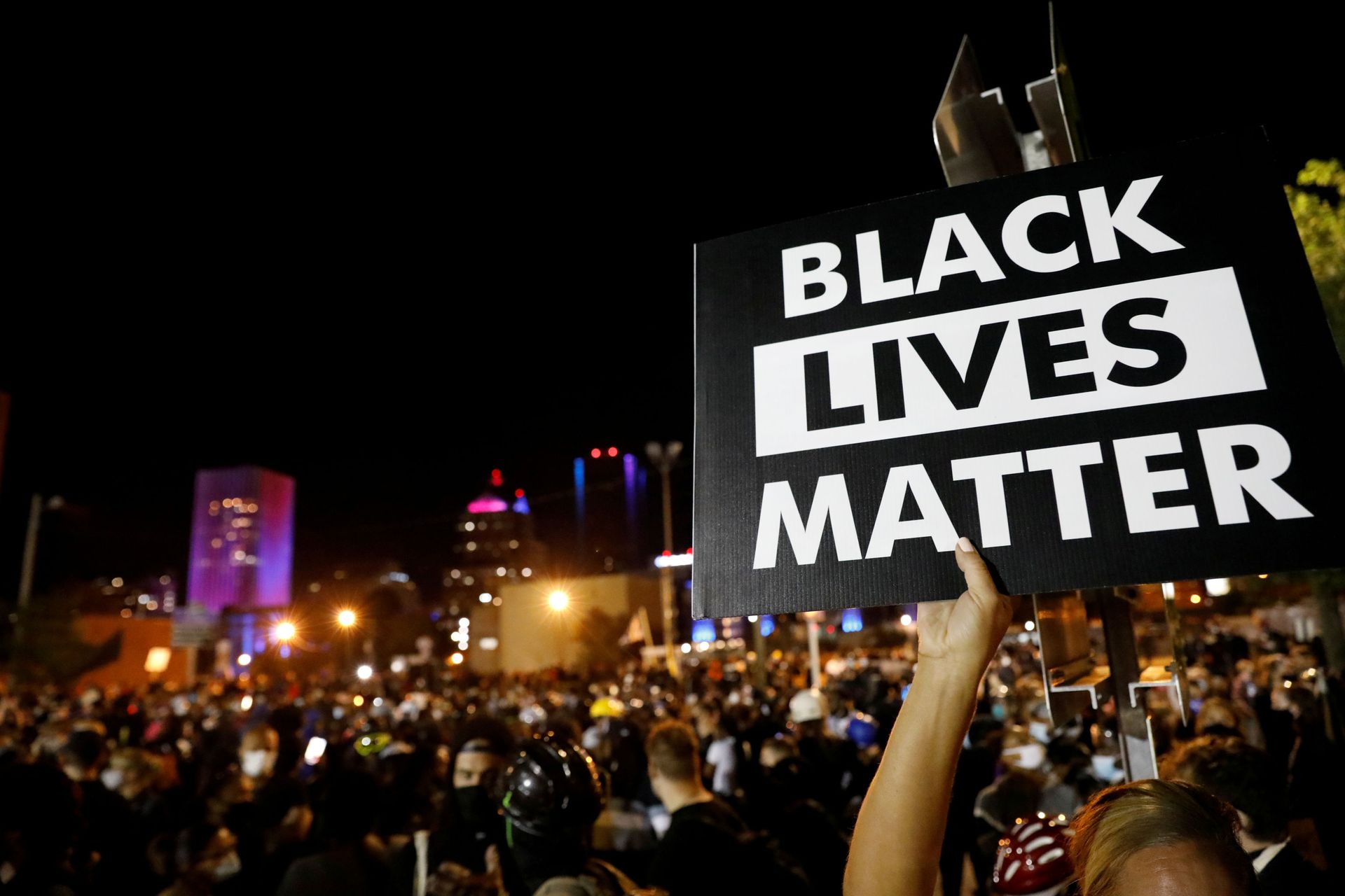 Golden Globes Under Fire as Ex-President Fired For Sharing Story Labelling BLM a ‘Racist Hate Group’ - Sputnik International, 1920, 21.04.2021