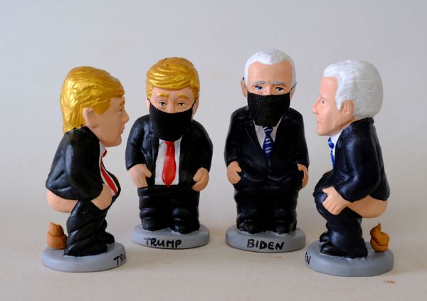 Caught With Pants Down? Pooping Trump, Biden Figurines Made in Catalonia Caught With Pants Down? Pooping Trump, Biden Figurines Made in Catalonia - Sputnik International