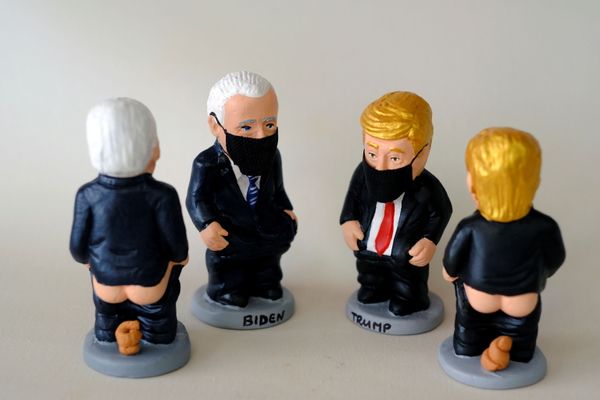 Caught With Pants Down? Pooping Trump, Biden Figurines Made in Catalonia Caught With Pants Down? Pooping Trump, Biden Figurines Made in Catalonia - Sputnik International