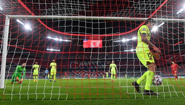Soccer Football - Champions League - Group A - Bayern Munich v Atletico Madrid - Allianz Arena, Munich, Germany - October 21, 2020 Atletico Madrid's Stefan Savic reacts after Bayern Munich's Kingsley Coman scored their fourth goal - Sputnik International