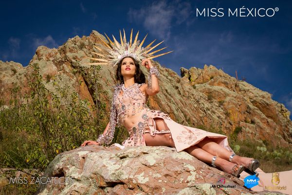 Eagle and Snake: Stunning Miss Mexico Contestants Show off Fabulous Dresses and Feathered Costumes Eagle and Snake: Stunning Miss Mexico Contestants Show off Fabulous Dresses and Feathered Costumes - Sputnik International
