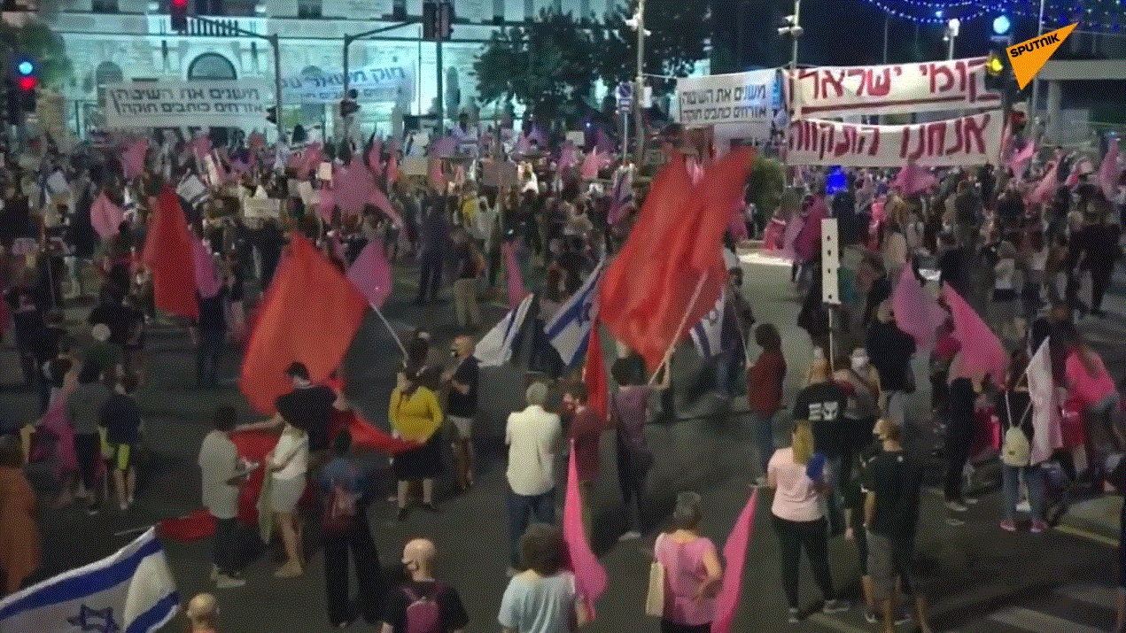Anti-Netanyahu protesters rally in Jerusalem on Saturday, October 24 - Sputnik International