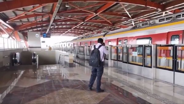 Pakistan inaugurates the Orange Line Metro Train which will cover 27.1 Kilometres and 26 Stations in Lahore - Sputnik International