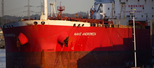 Liberia-flagged oil tanker Nave Andromeda is seen at Southampton Docks, following a security incident aboard the ship the night before off the coast of Isle of Wight, in Southampton, Britain, October 26, 2020 Liberia-flagged oil tanker Nave Andromeda is seen at Southampton Docks, following a security incident aboard the ship the night before off the coast of Isle of Wight, in Southampton, Britain, October 26, 2020 - Sputnik International