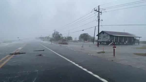 Hurricane Zeta makes landfall on the Louisiana coast on October 28, 2020 - Sputnik International