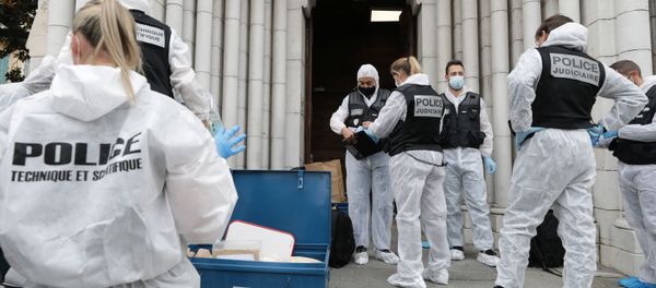 Forensic specialists inspect the scene of a reported knife attack at Notre Dame church in Nice, France, October 29, 2020 Forensic specialists inspect the scene of a reported knife attack at Notre Dame church in Nice, France, October 29, 2020 - Sputnik International