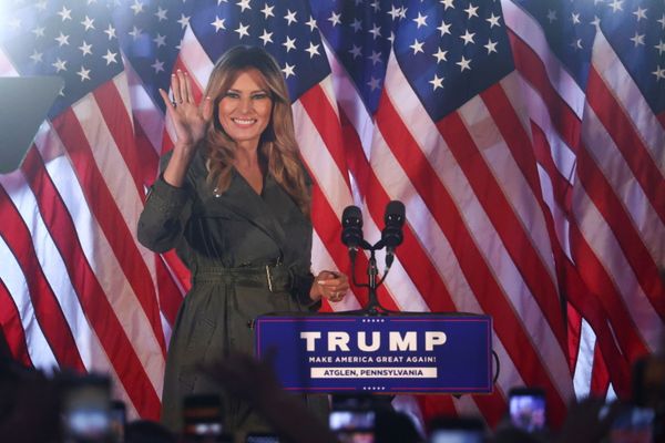 'Name One Thing Melania Has Done to Help Americans': Ex-Aide Slams FLOTUS for Being 'Hypocritical' - Sputnik International
