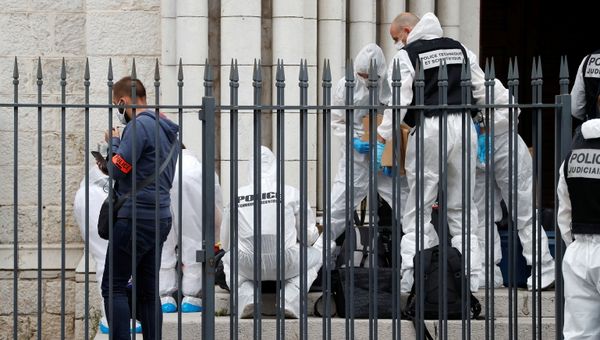 Forensic specialists inspect the scene of a reported knife attack at Notre Dame church in Nice, France, October 29, 2020 - Sputnik International