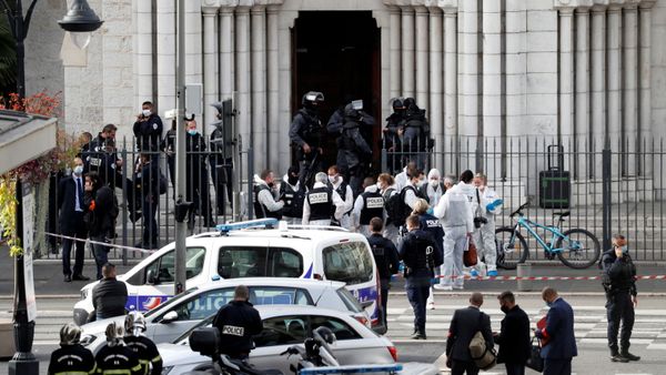 Security forces guard the area after a reported knife attack at Notre Dame church in Nice, France, October 29, 2020 Security forces guard the area after a reported knife attack at Notre Dame church in Nice, France, October 29, 2020 - Sputnik International