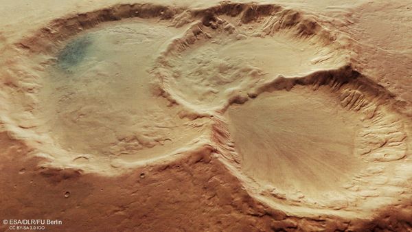 Perspective view of triple martian crater - Sputnik International