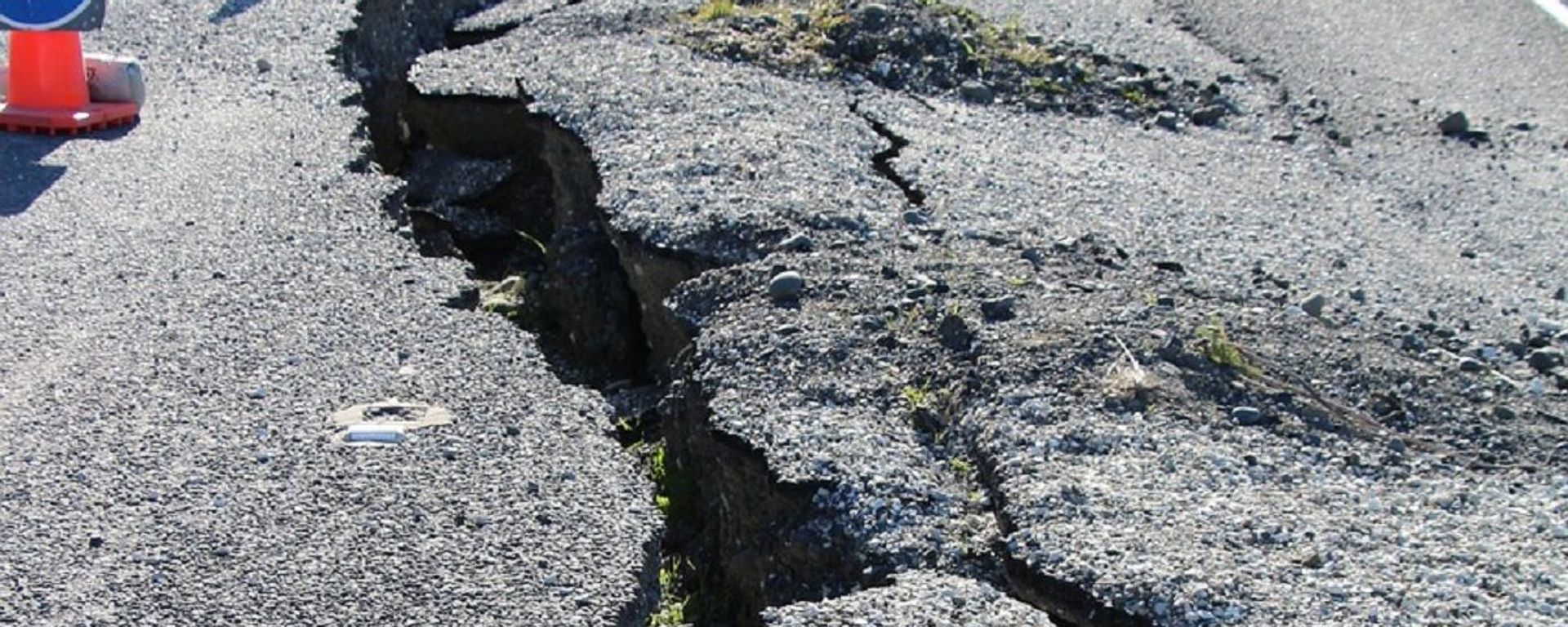 Road Earthquake Damage - Sputnik International, 1920, 04.03.2024