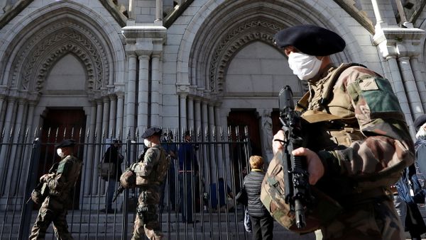 French soldiers patrol near the Notre Dame church the day after a deadly knife attack in Nice, France, October 30, 2020 - Sputnik International