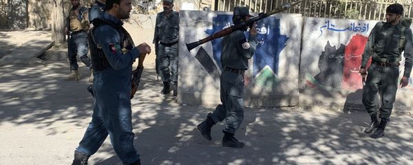 Afghan police arrive at the site of an attack at Kabul University in Kabul, Afghanistan, Monday, Nov. 2, 2020 - Sputnik International