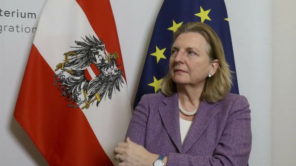 Austrian Foreign Minister Karin Kneissl addresses the media after talks with Czech Foreign Minister Tomas Petricek at the foreign ministry in Vienna, Austria, Thursday, Jan. 17, 2019 - Sputnik International