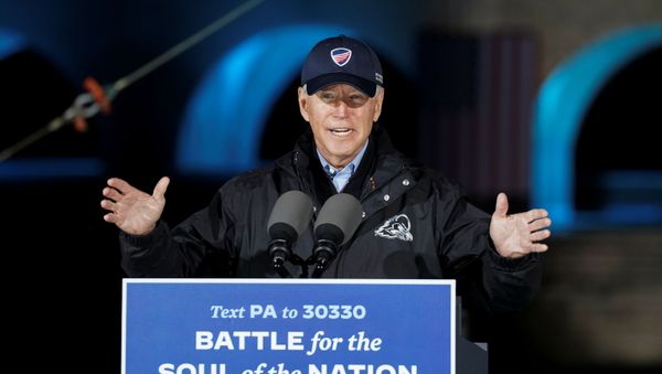 U.S. Democratic presidential candidate Joe Biden speaks during a drive-in campaign rally in Philadelphia, Pennsylvania, U.S., November 1, 2020 - Sputnik International