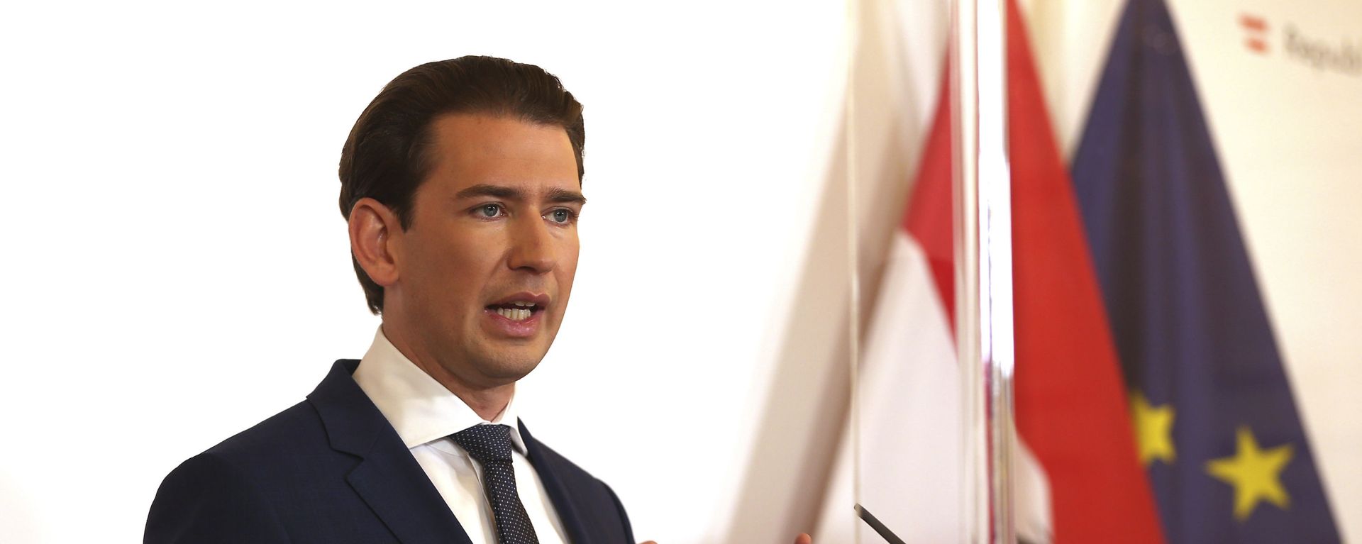 Austrian Chancellor Sebastian Kurz speaks during a press conference behind plexiglass shields at the federal chancellery in Vienna, Austria, Saturday, Oct. 31, 2020. Austrian Chancellor Sebastian Kurz speaks during a press conference behind plexiglass shields at the federal chancellery in Vienna, Austria, Saturday, Oct. 31, 2020. - Sputnik International, 1920, 09.10.2021