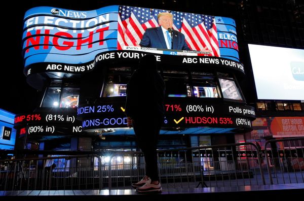 'Stop the Count': Trump Says Every Vote Coming in After Election Day Won't Be Counted - Sputnik International