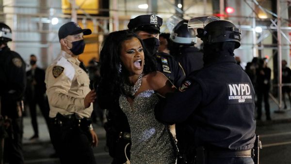 New York Police Department (NYPD) officers detain a protester during a Black Lives Matter demonstration in Manhattan, New York City, U.S. November 5, 2020. New York Police Department (NYPD) officers detain a protester during a Black Lives Matter demonstration in Manhattan, New York City, U.S. November 5, 2020. - Sputnik International