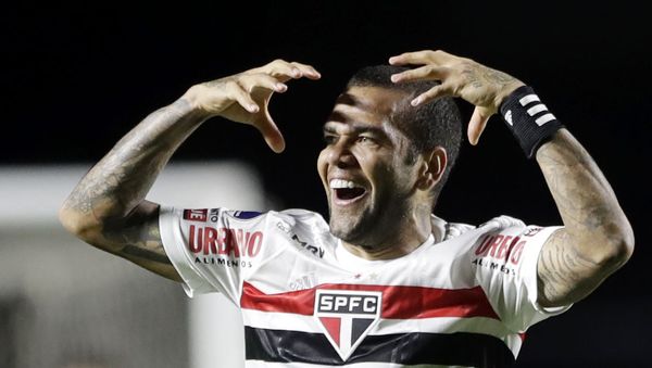 Soccer Football - Copa Sudamericana - Sao Paulo v Lanus - Estadio Morumbi, Sao Paulo, Brazil - November 4, 2020 Sao Paulo's Dani Alves celebrates scoring their first goal  - Sputnik International