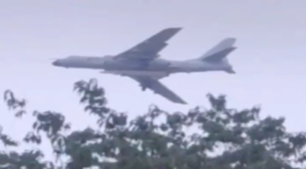 Photo: Chinese H-6N Bomber Spotted Hauling Huge Suspected Hypersonic Missile Photo: Chinese H-6N Bomber Spotted Hauling Huge Suspected Hypersonic Missile - Sputnik International