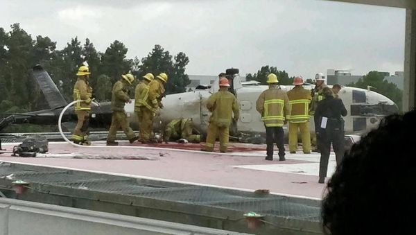 A screenshot from a video of a private air ambulance helicopter that crashed on top of the Keck Hospital of the University of Southern California while attempting to land on the medical centre’s roof on Friday, 06.11.2020. - Sputnik International