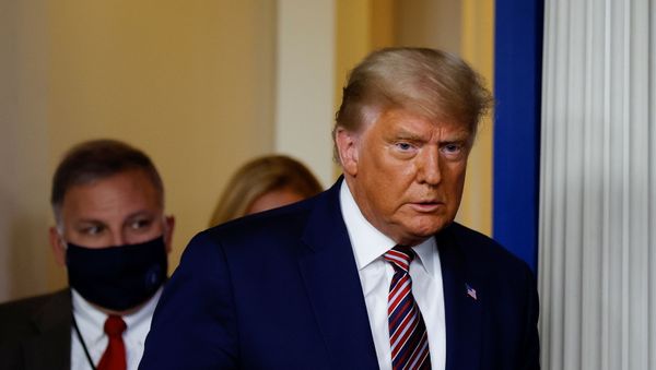 U.S. President Donald Trump arrives to speak about the 2020 U.S. presidential election results in the Brady Press Briefing Room at the White House in Washington, U.S., November 5, 2020. REUTERS/Carlos Barria - Sputnik International
