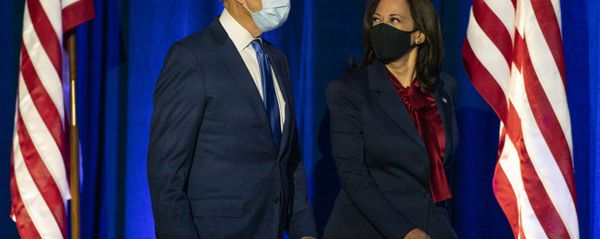 Democratic presidential candidate former Vice President Joe Biden and Democratic vice presidential candidate Sen. Kamala Harris, D-Calif., arrive before Biden speaks, Friday, Nov. 6, 2020, in Wilmington, Del Democratic presidential candidate former Vice President Joe Biden and Democratic vice presidential candidate Sen. Kamala Harris, D-Calif., arrive before Biden speaks, Friday, Nov. 6, 2020, in Wilmington, Del - Sputnik International