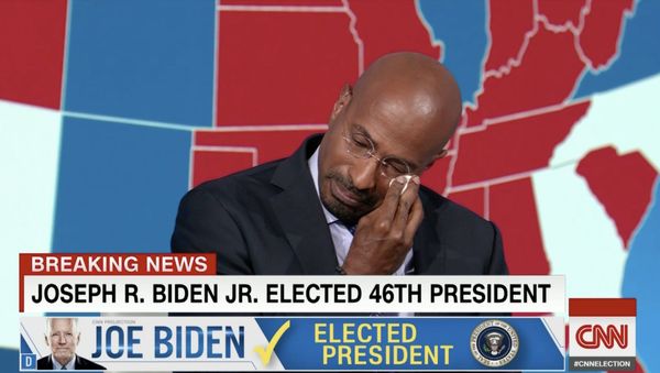 CNN commentator Van Jones breaks into tears following the announcement of Democratic candidate Joe Biden's projected win in the 2020 presidential race against Republican President Donald Trump, on 07.11.2020. - Sputnik International