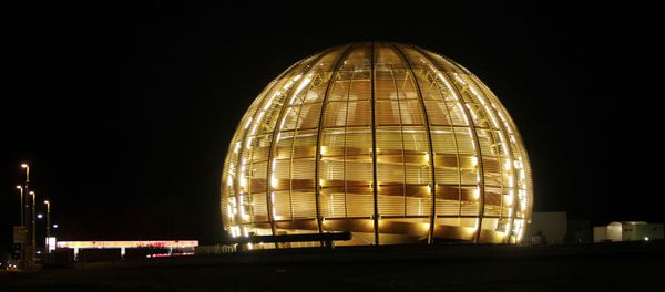 In this March 30, 2010 file picture the globe of the European Organization for Nuclear Research, CERN, is illuminated outside Geneva, Switzerland. Two scientific teams have for the first time precisely recorded an extremely rare event in physics that adds certainty to how we think the universe began, leaders at the world's top particle physics lab said Friday July 19, 2013. Two of the teams at the European Center for Nuclear Research, or CERN, say they measured a particle called Bs decaying into a pair of muons, a fundamental particle. The results are being formally unveiled at a major physics conference in Stockholm later Friday. In this March 30, 2010 file picture the globe of the European Organization for Nuclear Research, CERN, is illuminated outside Geneva, Switzerland. Two scientific teams have for the first time precisely recorded an extremely rare event in physics that adds certainty to how we think the universe began, leaders at the world's top particle physics lab said Friday July 19, 2013. Two of the teams at the European Center for Nuclear Research, or CERN, say they measured a particle called Bs decaying into a pair of muons, a fundamental particle. The results are being formally unveiled at a major physics conference in Stockholm later Friday. - Sputnik International