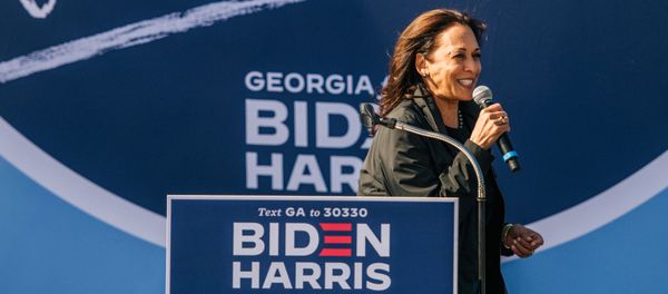 U.S. Democratic vice presidential nominee Kamala Harris speaks during a campaign rally in Duluth, Georgia, U.S. November 1, 2020. Picture taken November 1, 2020.  REUTERS/Brandon Bell - Sputnik International