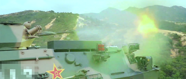 Video: China’s Hong Kong Garrison Performs Live-Fire Drills in Mountains Outside City - Sputnik International
