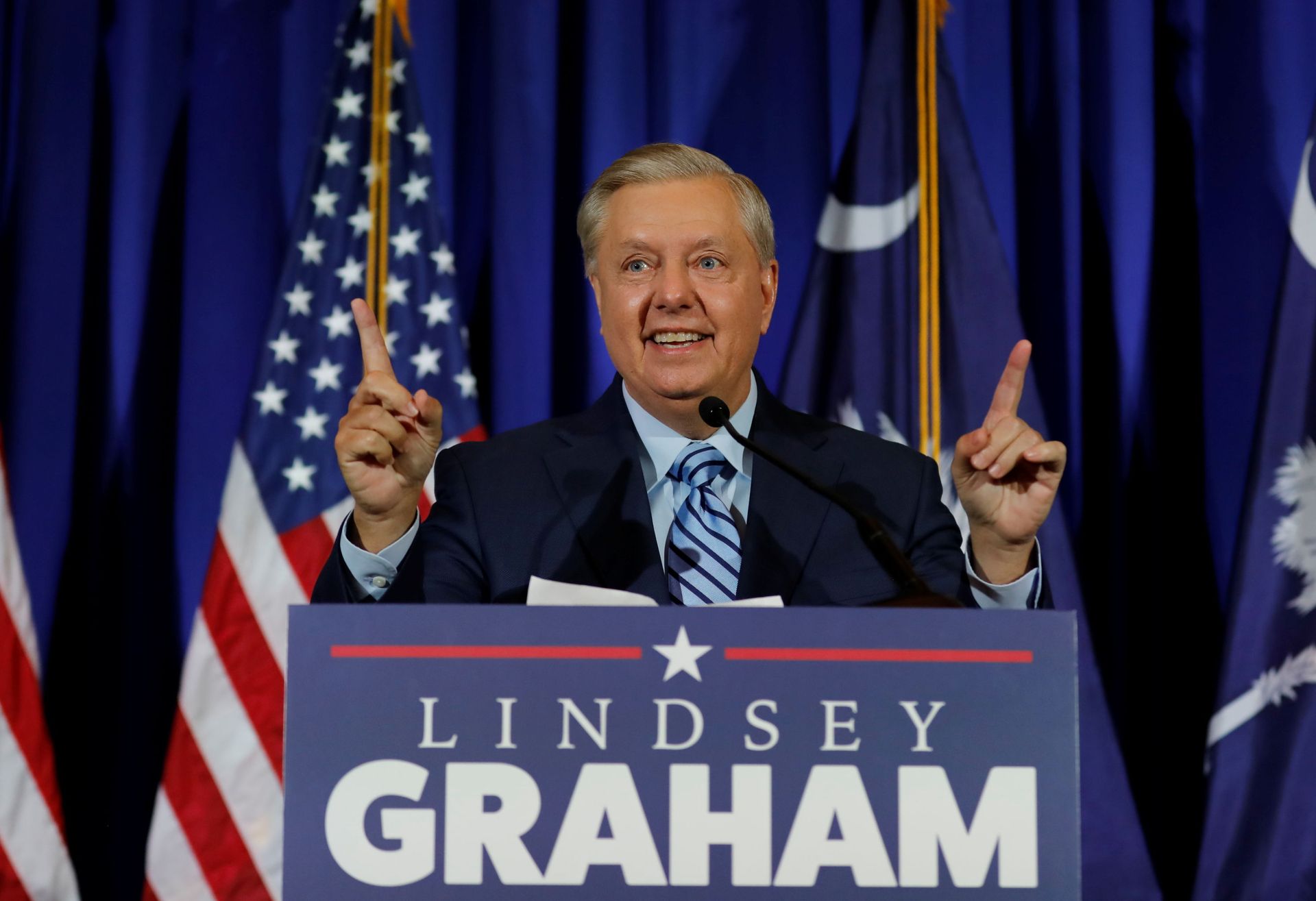 'Where Are You?': GOP Senator Graham Blasts AOC for Not Visiting Southern Border Amid Migrant Influx - Sputnik International, 1920, 25.03.2021