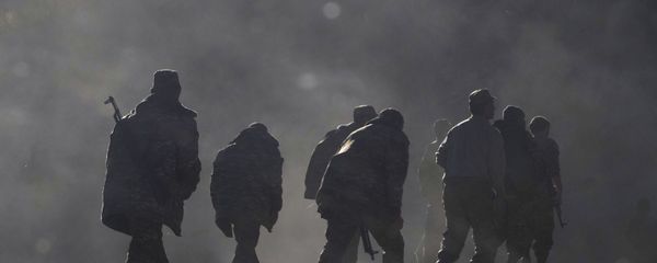 Ethnic Armenian soldiers walk along the road near the border between Nagorno-Karabakh and Armenia, Sunday, Nov. 8, 2020. - Sputnik International
