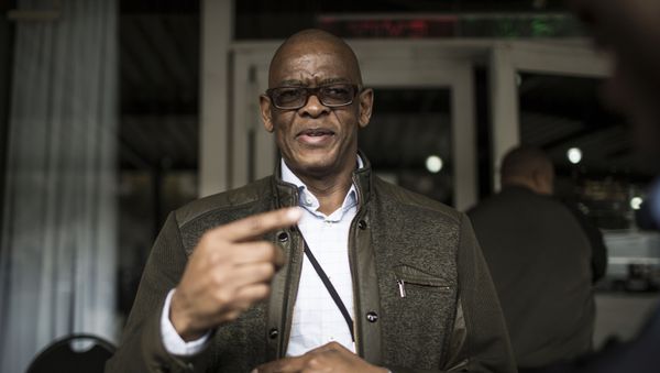 African National Congress (ANC) Secretary General Elias Ace Magashule speaks to the media during a meeting of the ruling African National Congress (ANC) party on its land expropriation policy in Johannesburg on May 19, 2018 - Sputnik International