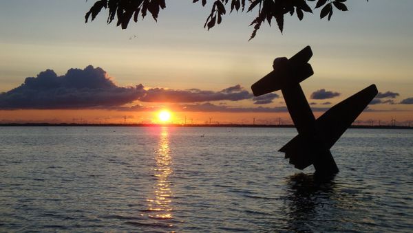 Sunset Monument War Memorial - Sputnik International