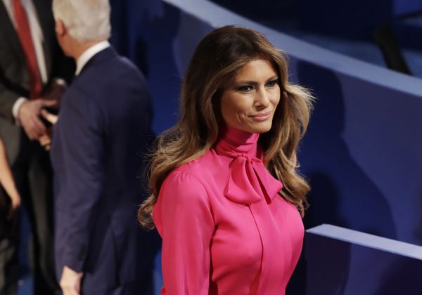 'Moment of Independence': Melania Trump Dons Suits When at Odds With Donald, WH Journo Says 'Moment of Independence': Melania Trump Dons Suits When at Odds With Donald, WH Journo Says - Sputnik International