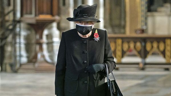 Britain's Queen Elizabeth II attends a ceremony to mark the centenary of the burial of the Unknown Warrior, in Westminster Abbey, London, Wednesday, 4 November 2020 - Sputnik International