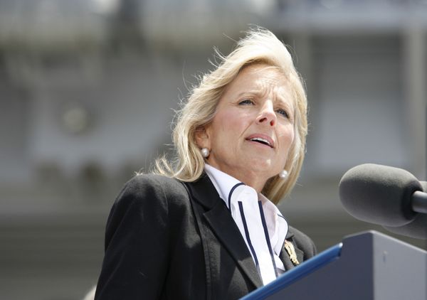Jill Biden speaks to sailors in front of the USS Ronald Reagan at the Naval Air Station North Island in Coronado, California. Thursday, 14 May 2009. Jill Biden speaks to sailors in front of the USS Ronald Reagan at the Naval Air Station North Island in Coronado, California. Thursday, 14 May 2009. - Sputnik International