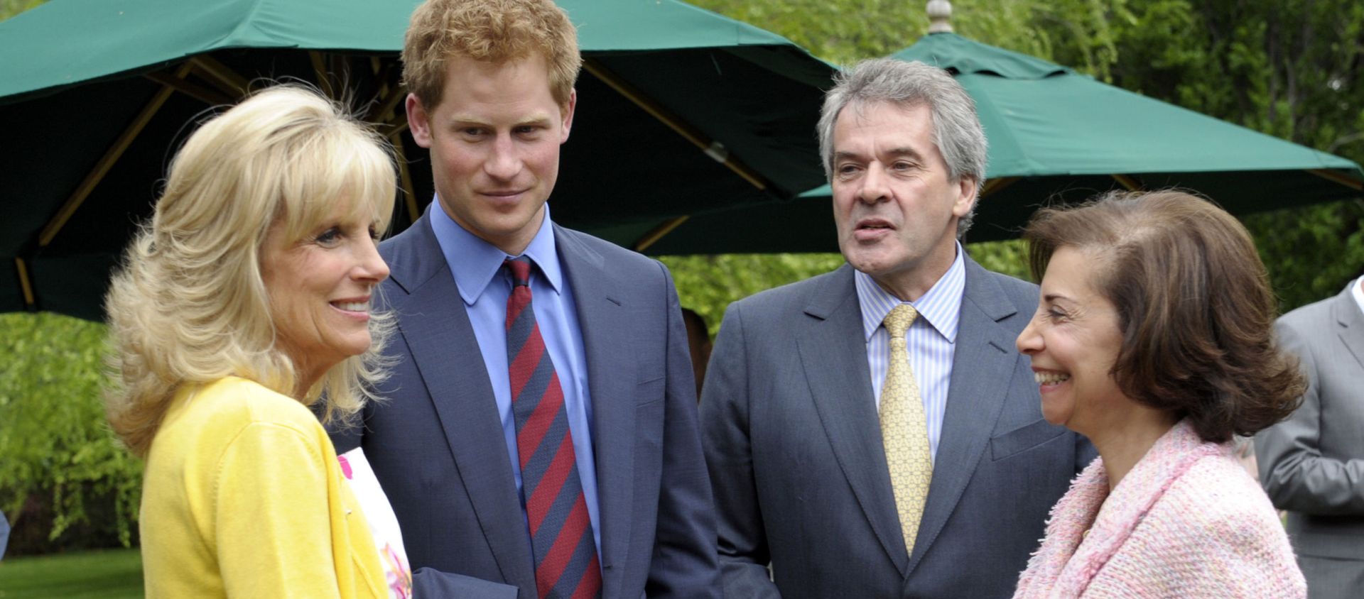 Britain's Prince Harry talks with Dr. Jill Biden, left, and British Ambassador Sir Peter Westmacott, second from right, and his wife Susie Nemazee, right, during a reception at the British Ambassador's Residence in Washington, Monday, May 7, 2012 - Sputnik International, 1920, 12.11.2020