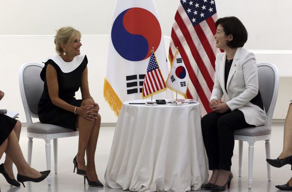Jill Biden, wife of US vice-president Joe Biden, left, talks with Kim Hee-jung, South Korean Minister of Gender Equality and Family during their meeting at the Dongdaemun Design Plaza in Seoul, South Korea, Saturday, 18 July 2015. Jill Biden, wife of US vice-president Joe Biden, left, talks with Kim Hee-jung, South Korean Minister of Gender Equality and Family during their meeting at the Dongdaemun Design Plaza in Seoul, South Korea, Saturday, 18 July 2015. - Sputnik International