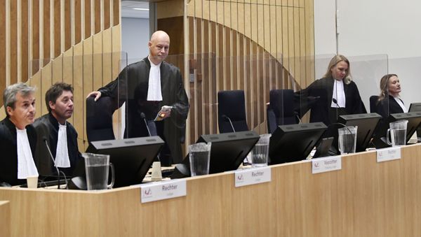 Judge Hendrik Steenhuis arrives to attend the hearing in trial of the Malaysia Airlines flight MH17 on September 28, 2020 in the high-security courtroom of the Schiphol Judicial Complex, in Badhoevedorp, where the lawsuit about the downing of flight MH17 continues.  - Sputnik International
