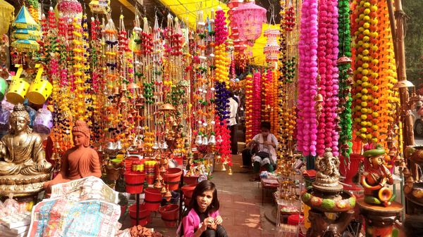 Pandemic Blues: Flagging Sales Rob Potters & Clay Lamp Craftsmen of Diwali's Lustre Pandemic Blues: Flagging Sales Rob Potters & Clay Lamp Craftsmen of Diwali's Lustre - Sputnik International