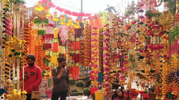 Pandemic Blues: Flagging Sales Rob Potters & Clay Lamp Craftsmen of Diwali's Lustre Pandemic Blues: Flagging Sales Rob Potters & Clay Lamp Craftsmen of Diwali's Lustre - Sputnik International