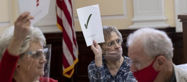 Officials sort ballots during an audit at the Floyd County administration building in Rome, Georgia, on Friday morning, 13 November 2020. Election officials in Georgia’s 159 counties are undertaking a hand tally of the presidential vote that stems from an audit required by state law. - Sputnik International
